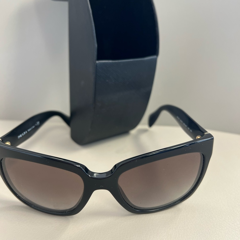 Prada Women's Black Sunglasses - Picture 5 of 10